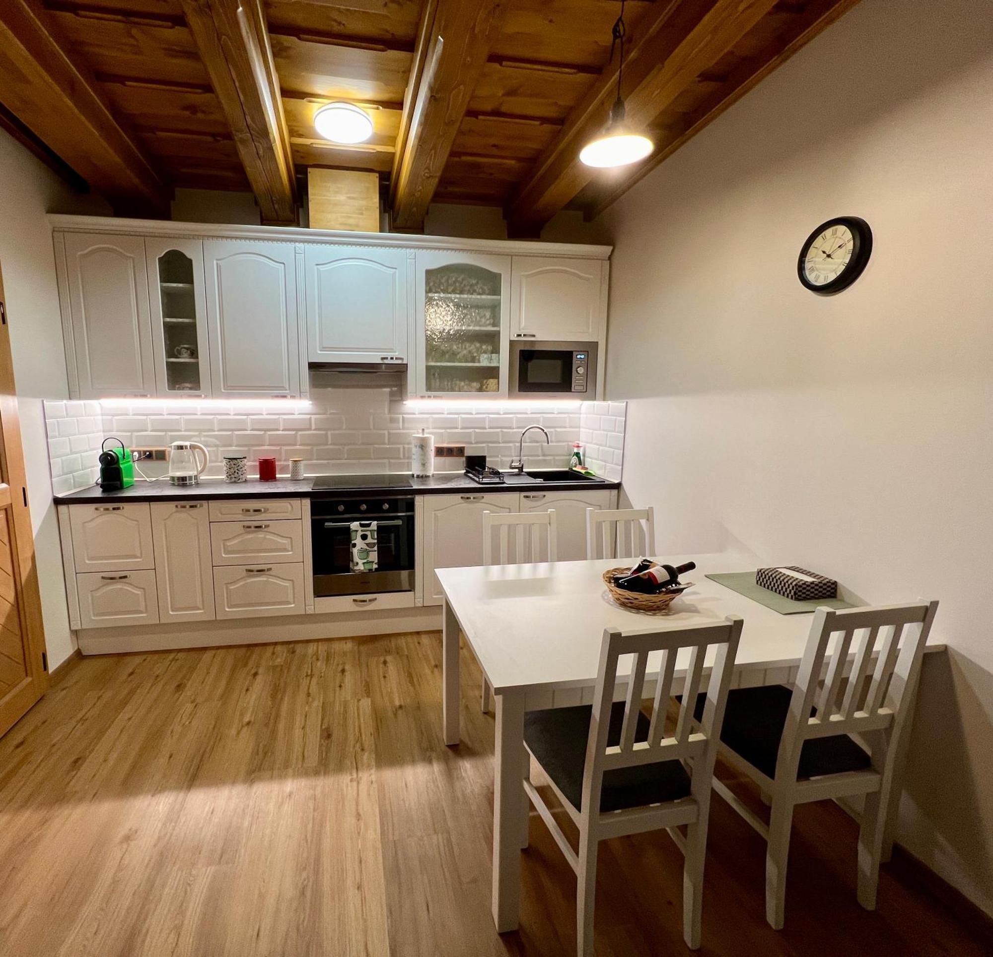 Apartman 8, Jezerne Velké Karlovice Extérieur photo