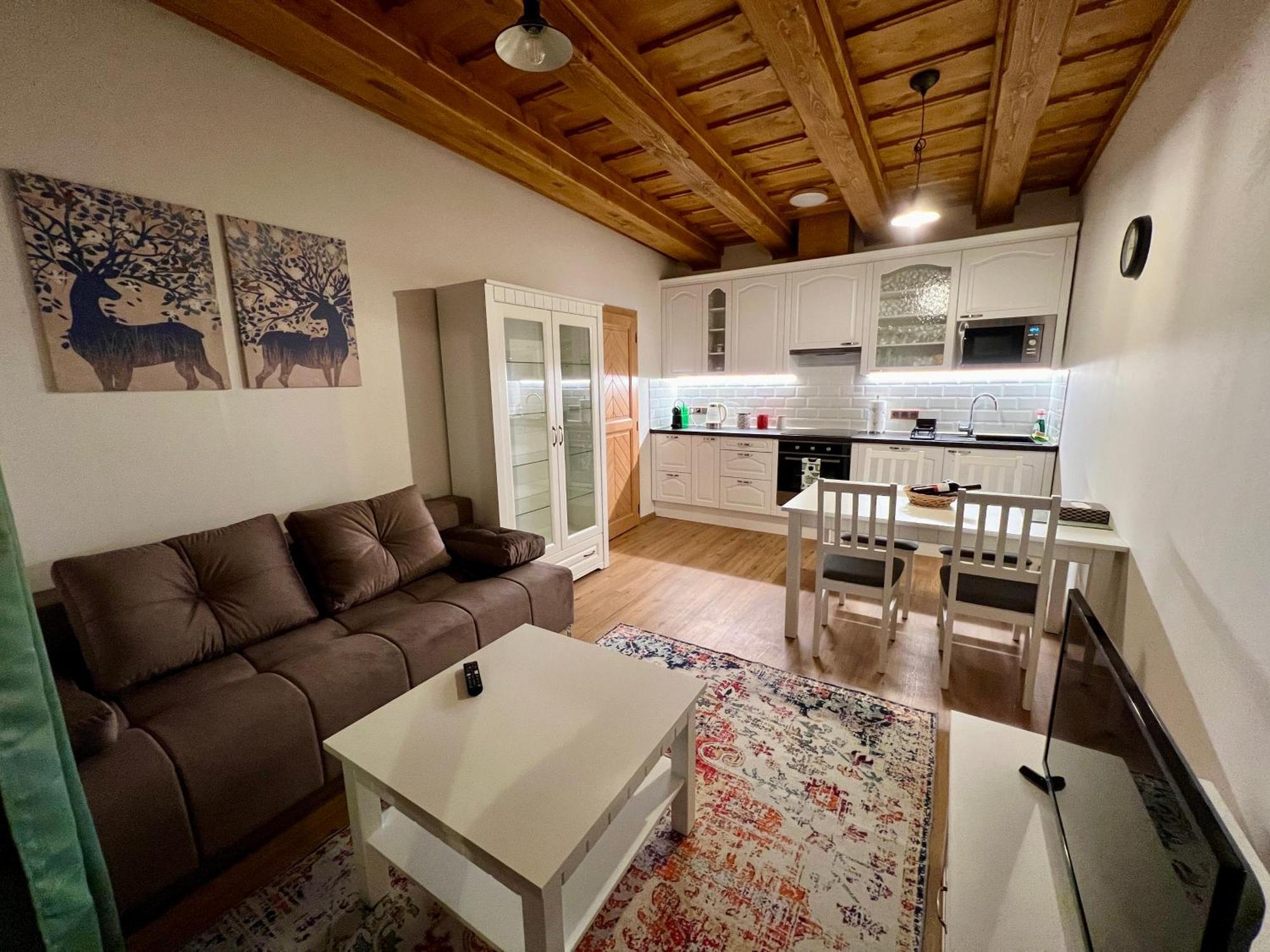 Apartman 8, Jezerne Velké Karlovice Extérieur photo